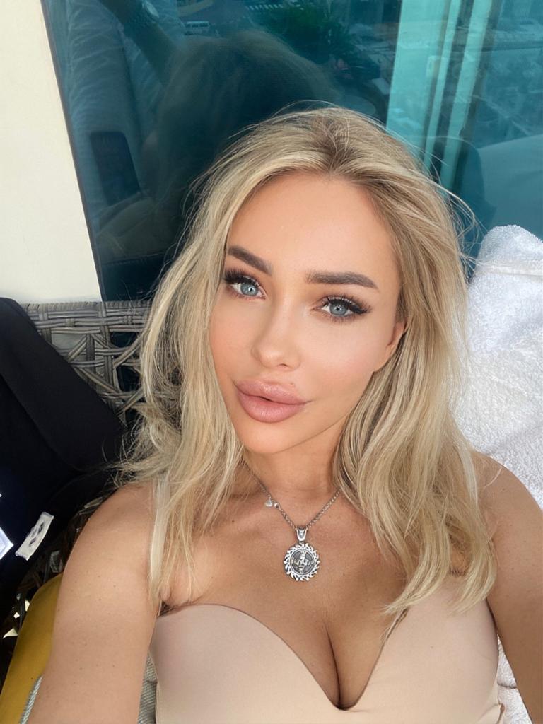 Эскортница Вика в Москве