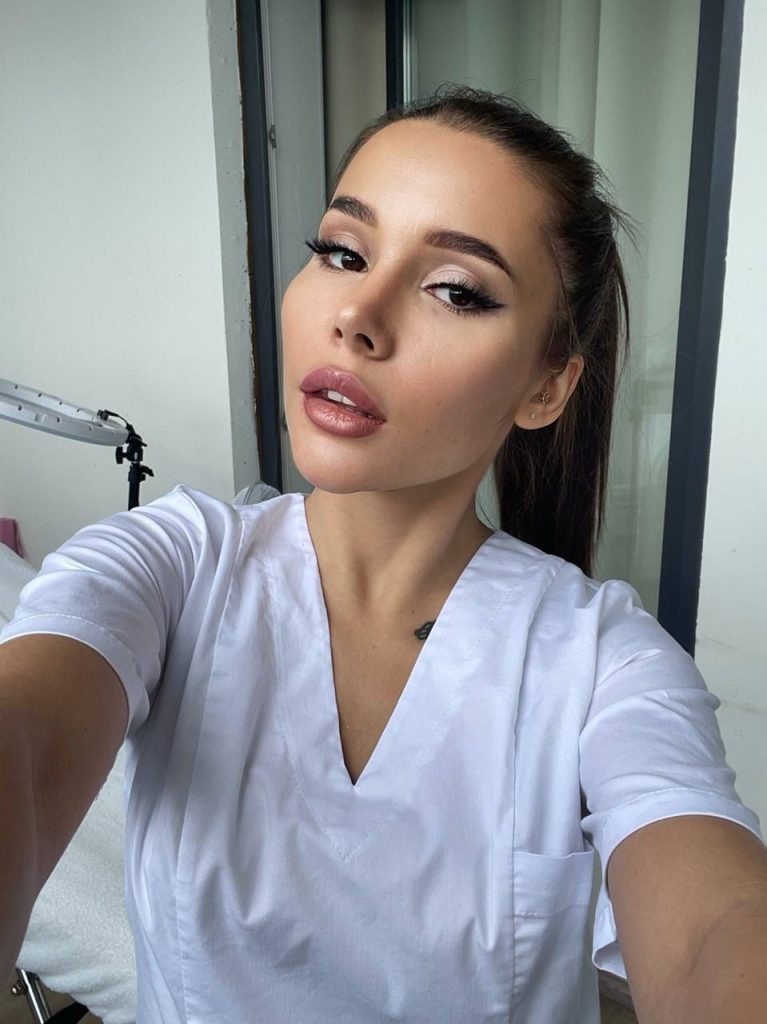 Эскортница Арина в Москве