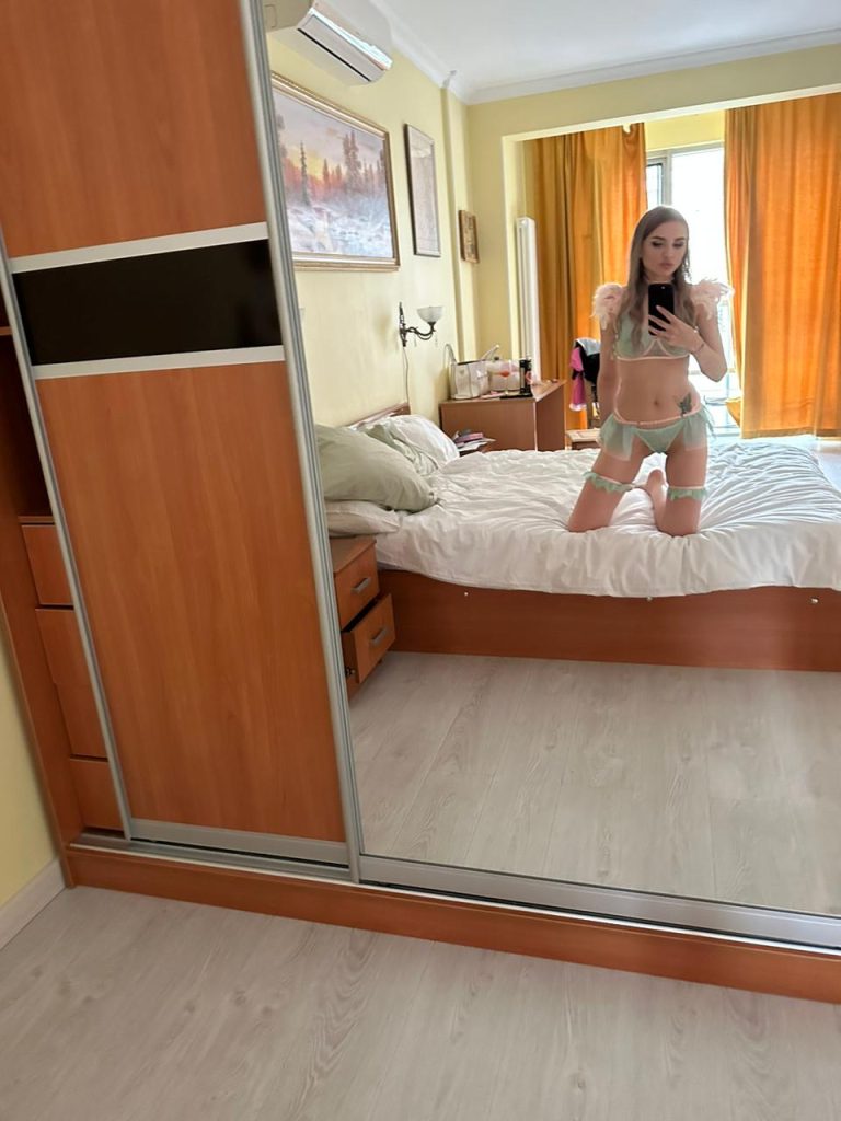 Премиум модель Элина в Москве