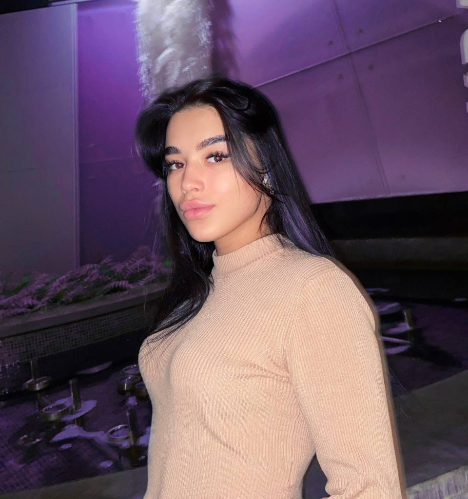 Эскортница Крис в Москве