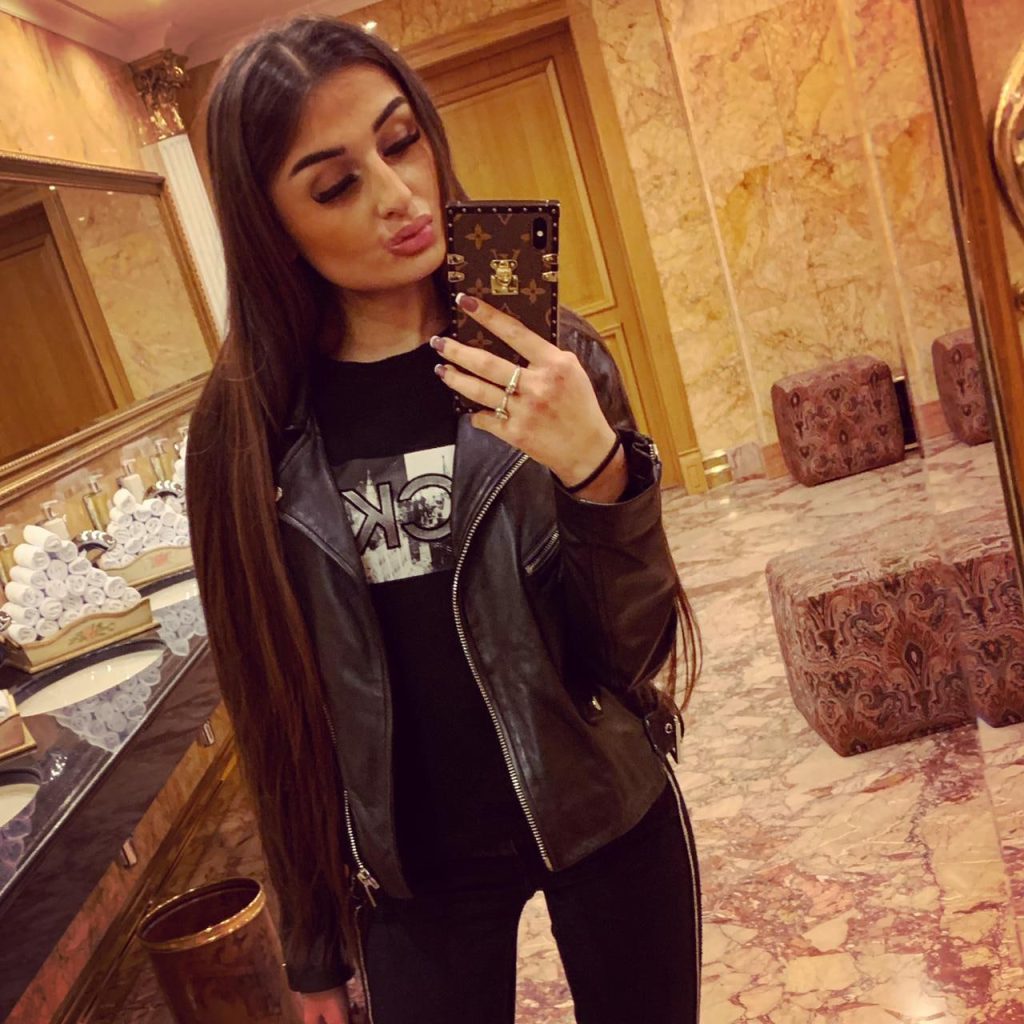 Премиум модель Камила в Москве